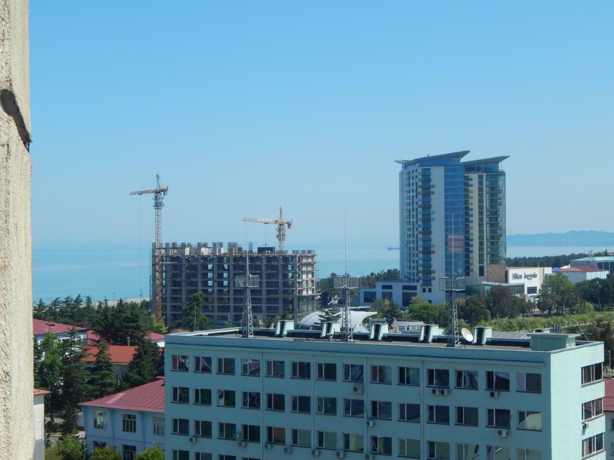 Apartment First Line From Sea บาทูมิ ภายนอก รูปภาพ