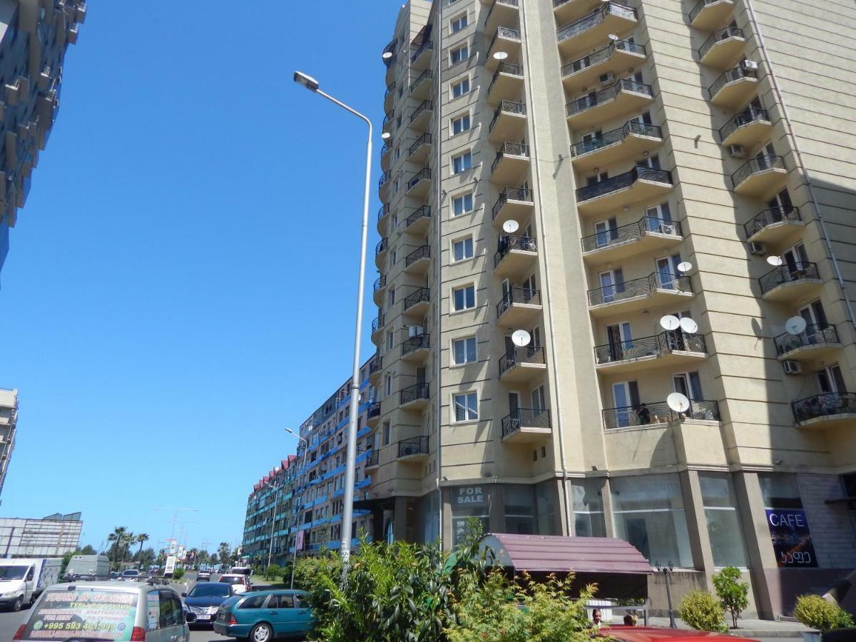 Apartment First Line From Sea บาทูมิ ภายนอก รูปภาพ
