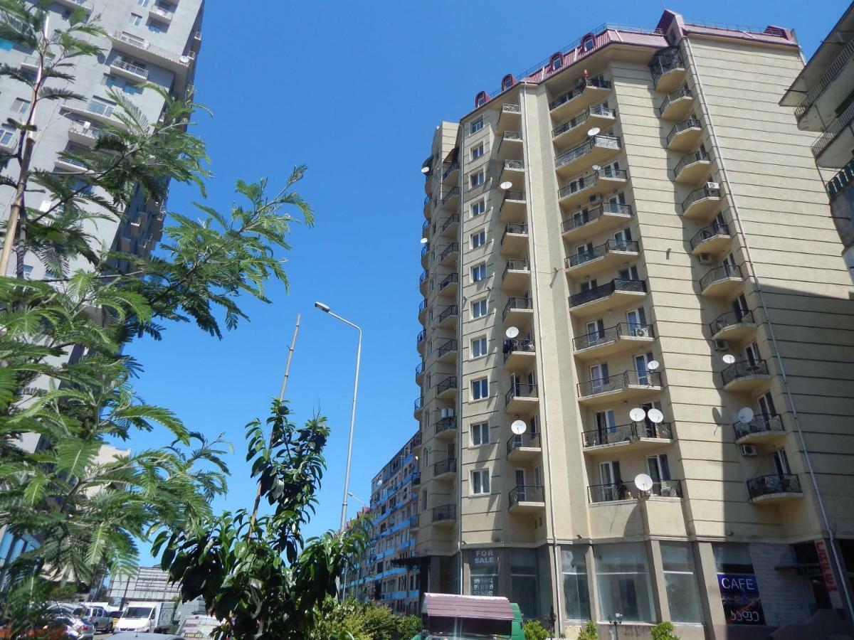 Apartment First Line From Sea บาทูมิ ภายนอก รูปภาพ