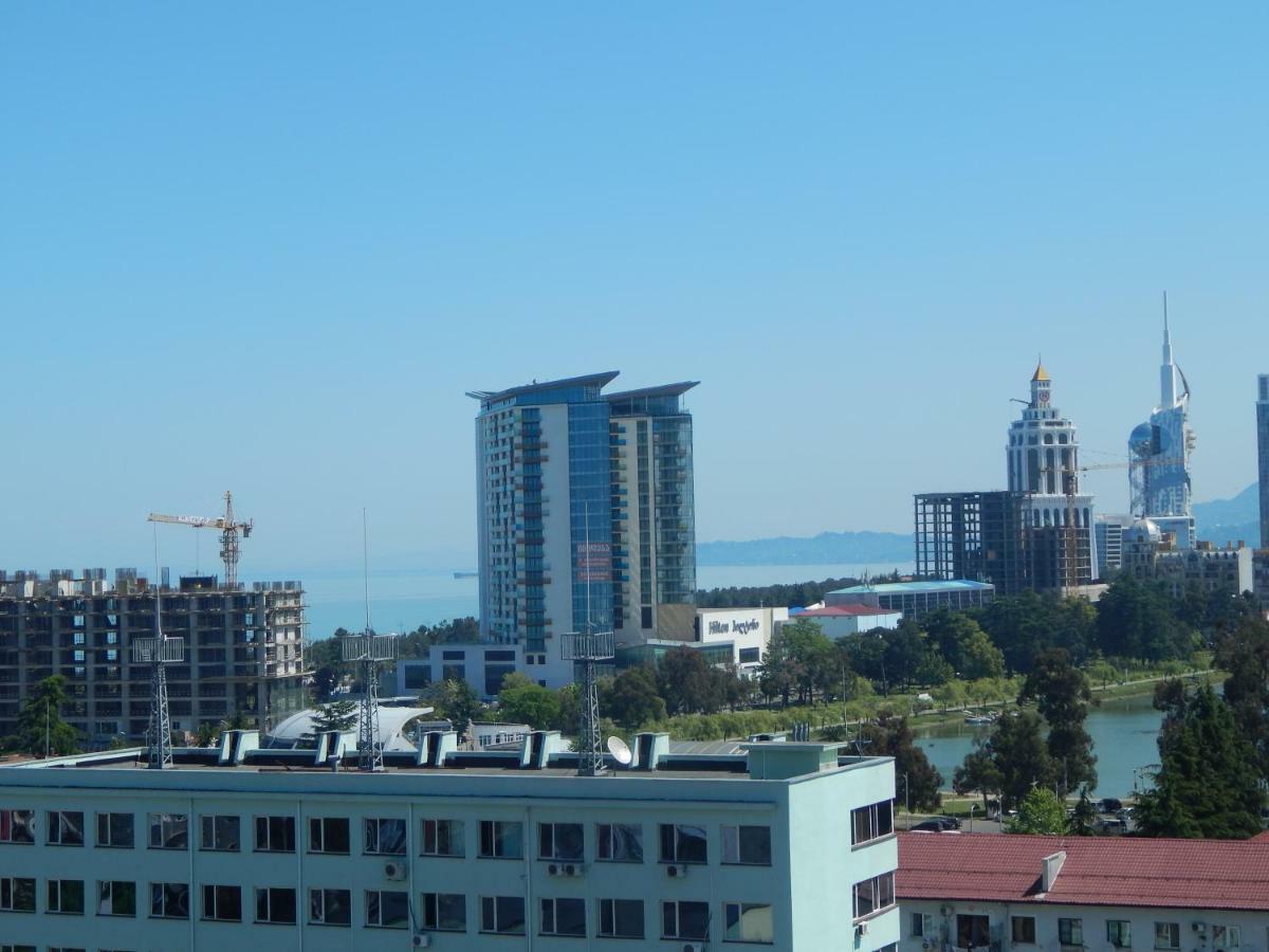Apartment First Line From Sea บาทูมิ ภายนอก รูปภาพ