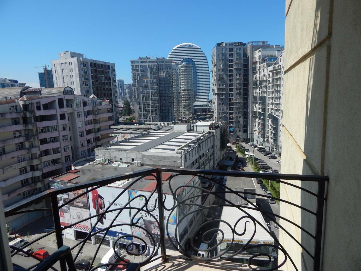 Apartment First Line From Sea บาทูมิ ภายนอก รูปภาพ
