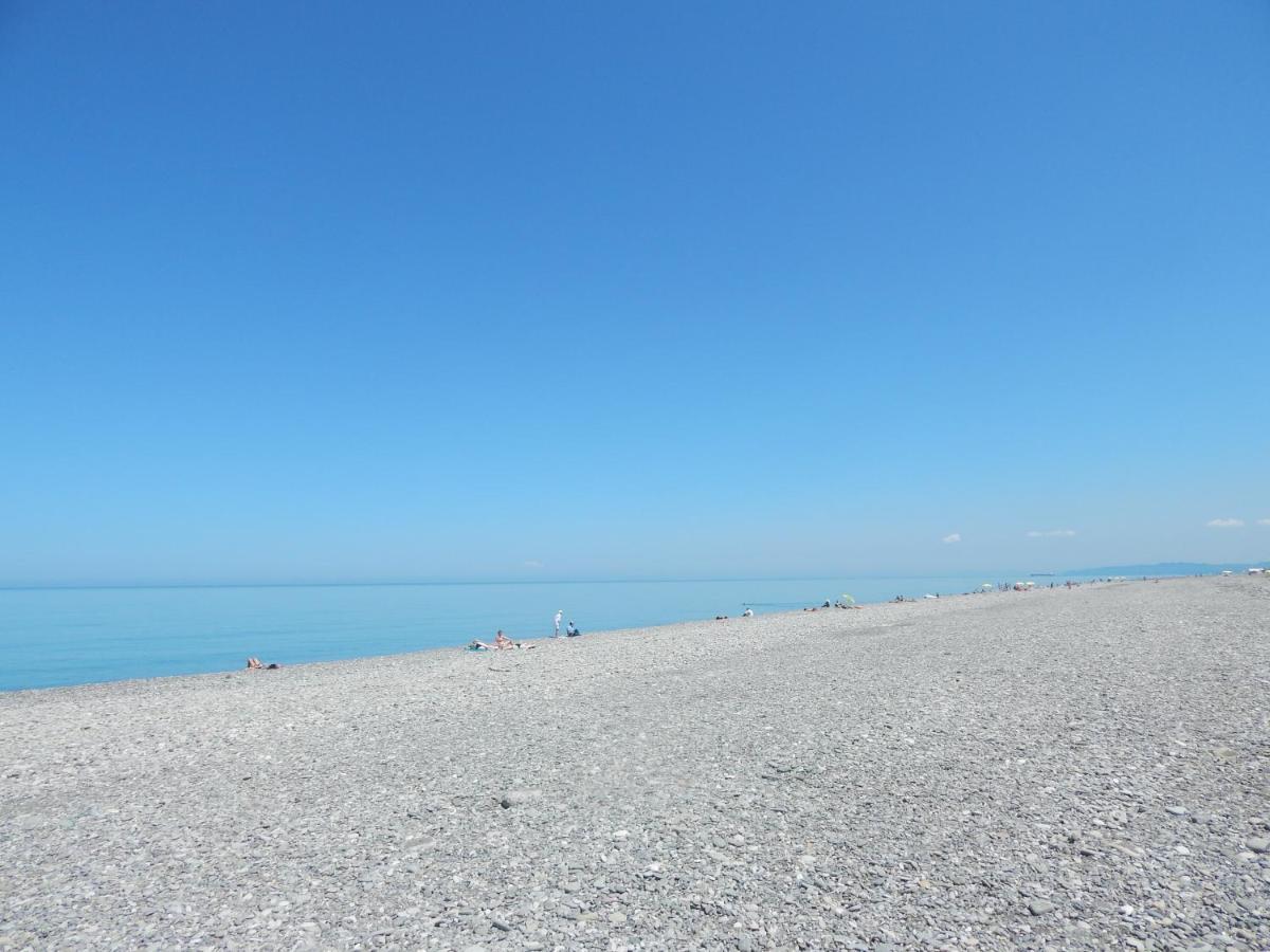 Apartment First Line From Sea บาทูมิ ภายนอก รูปภาพ